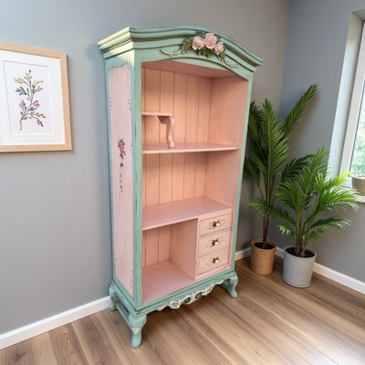 Vitrine en bois massif sculpté rétro français
