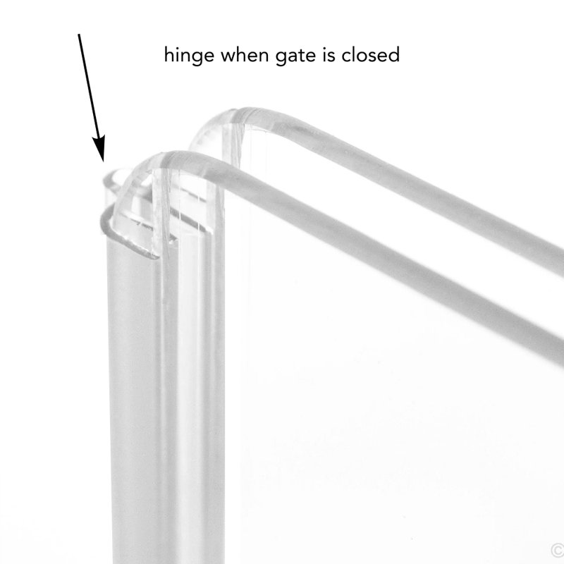 Clear Wall Mounted Low Zig Zag Pet Gate with Latch, Silver, 4 Panel