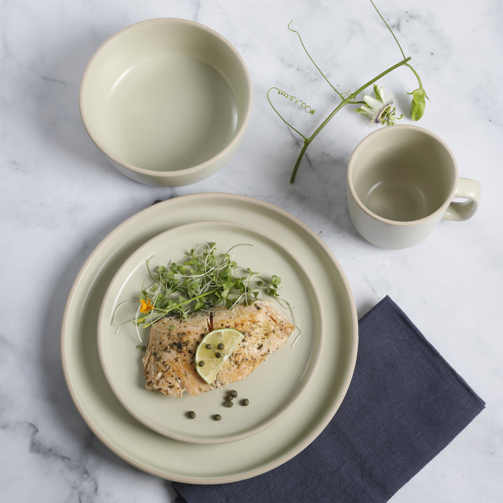Zuma 16 Piece Dinnerware Set, Service for 4, Pistachio