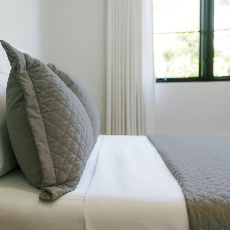 Lux Diamond Quilt, Full/Queen, Graphite