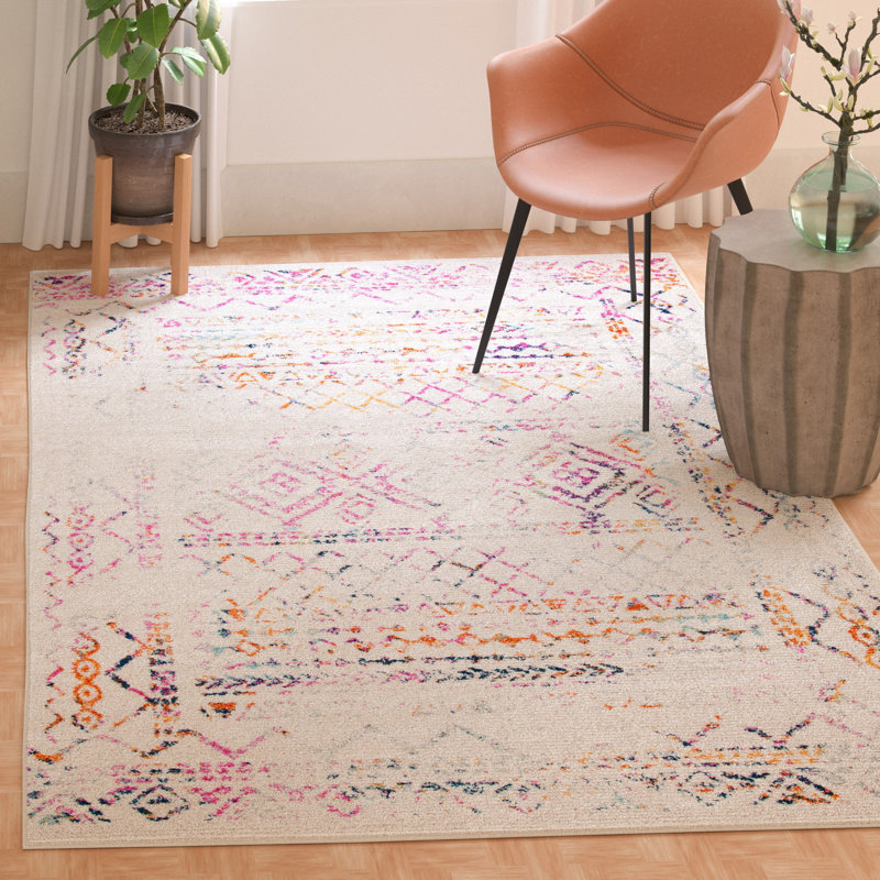Tapis ivoire / fuchsia surré, Rectangle 5 pi 3 po x 7 pi 6 po