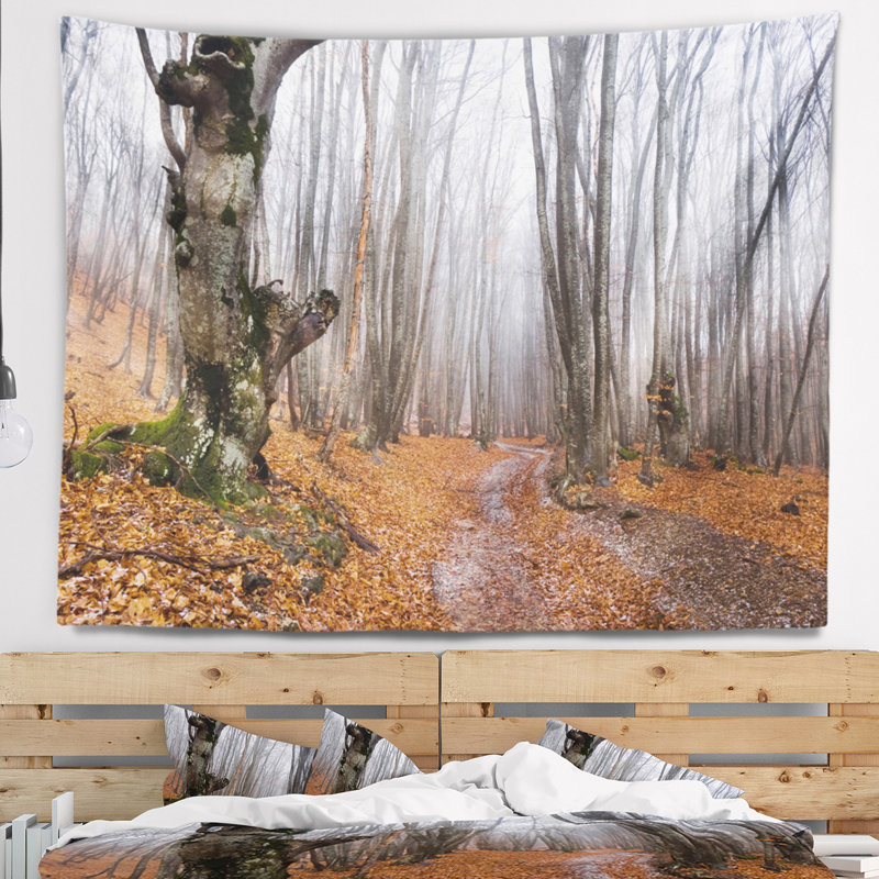 Tapisserie «Road Covered by Fallen Leaves», H 32 po x l 39 po