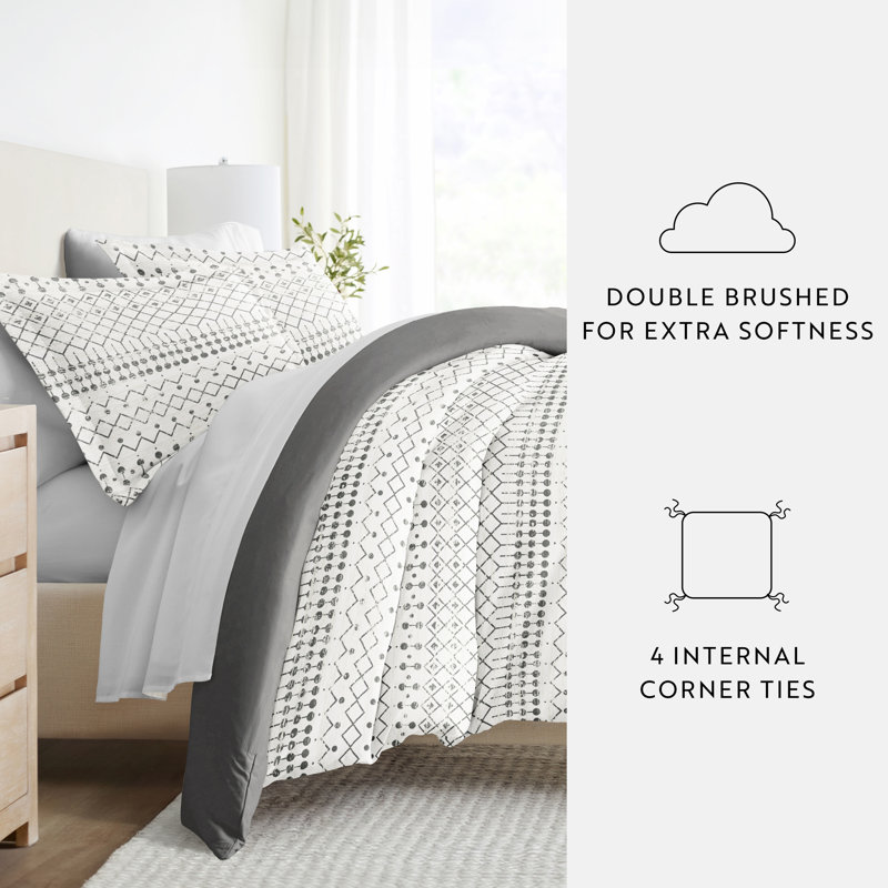 Twin Multi-Season Patterned Down Alternative Duvet Set