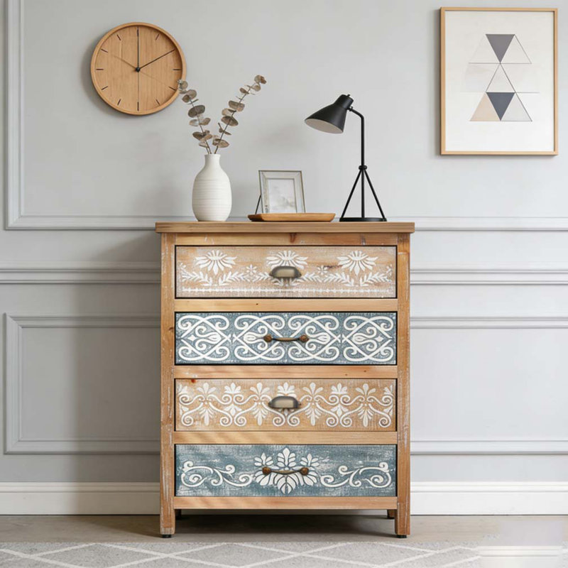 Commode vintage à 4 tiroirs en bois vieilli