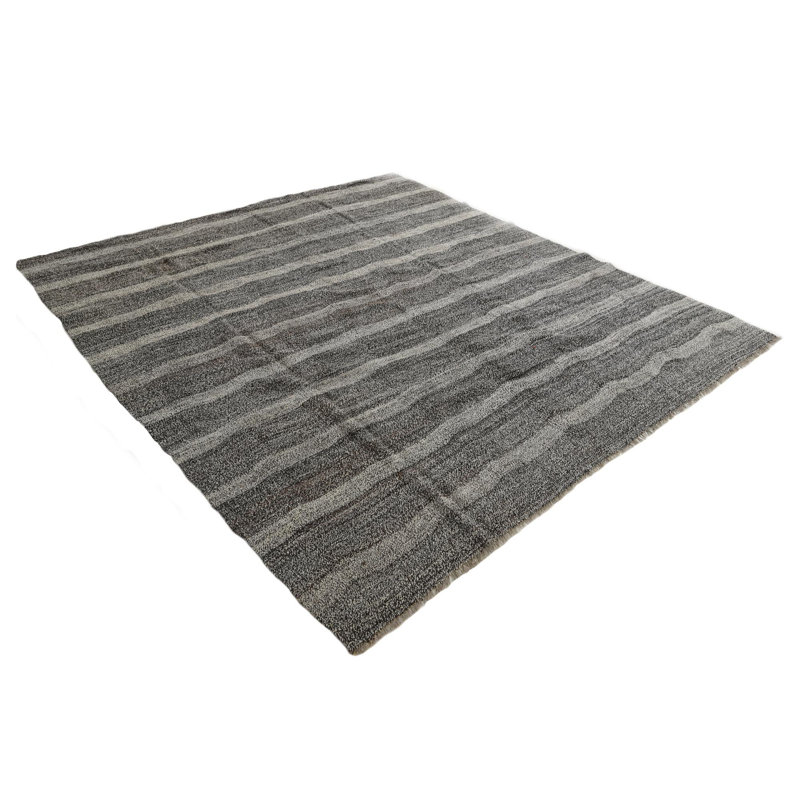 Tapis noir Newsom