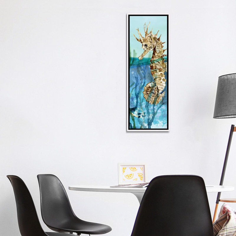 «Delray Seahorse II» par Carol Robinson - reproduction d'art, Toile blanche encadrée, H 36 po x l 12 po x P 1,5 po