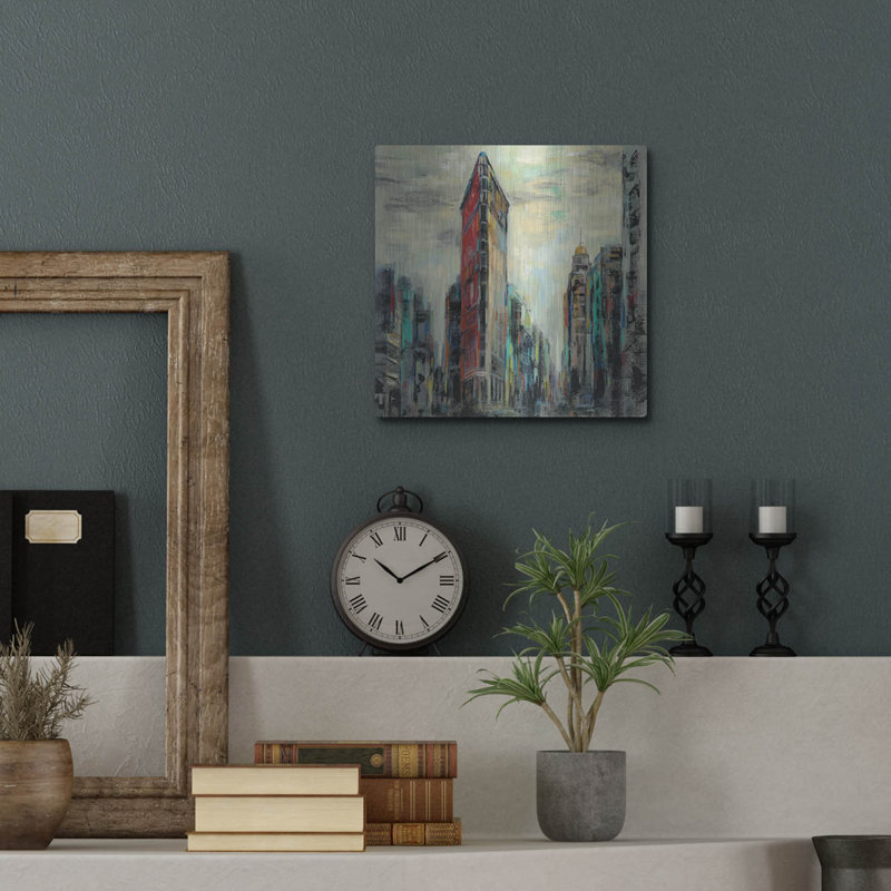 «Manhattan Flatiron Building» par Silvia Vassileva, H 12 po x l 12 po
