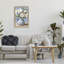 Arrangement ivoire dans un cadre flottant bleu, design par Gina Kelly-721555434-721555433