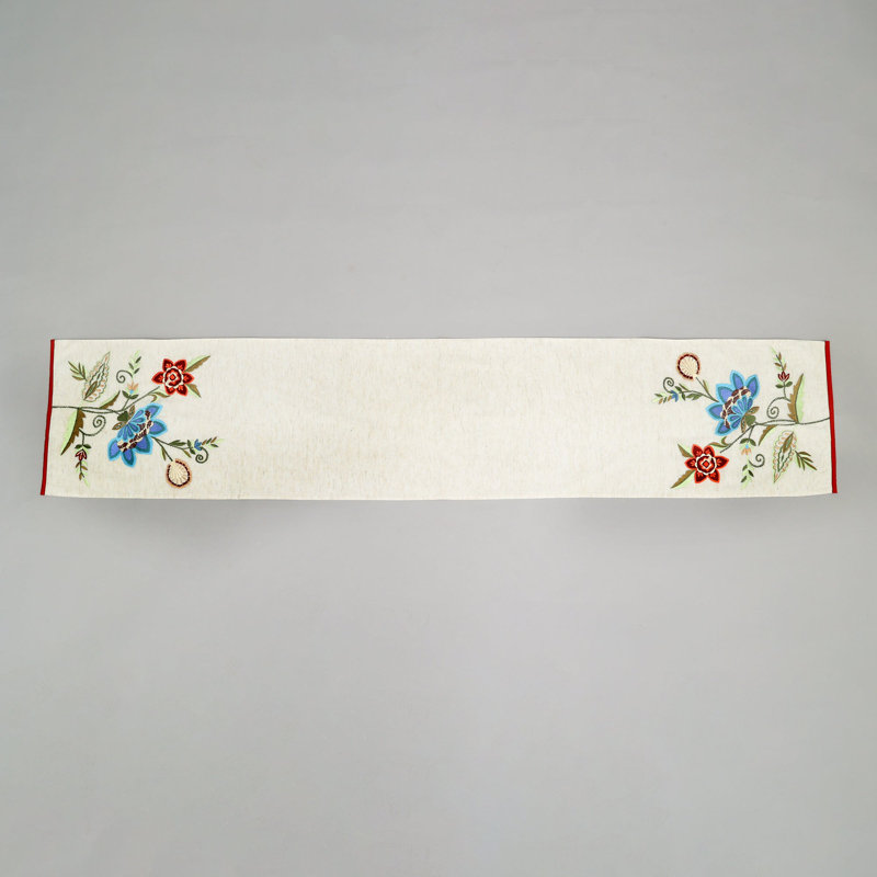 Chemin de table brodé Blue Flower