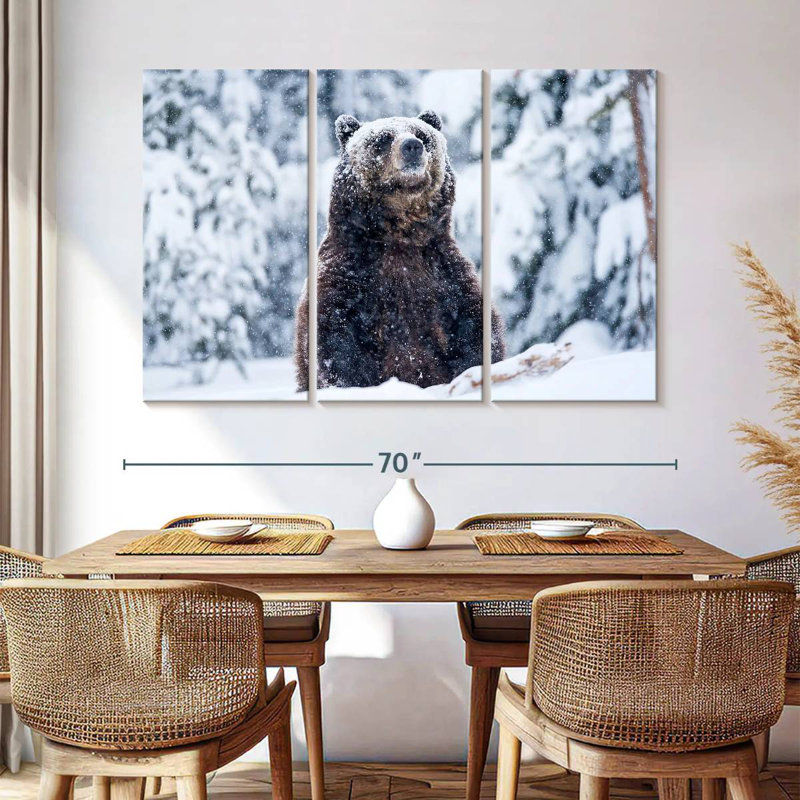Grizzly Brampt dans la neige, H 42 po x l 65 po