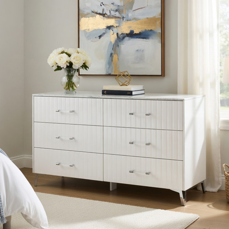 Commode large Cyna, plateau en faux marbre, 6 tiroirs, façade texturée, blanc