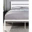 Grand lit en métal blanc - Style contemporain décontracté avec capacité de poids de 500 lb dans un design moderne