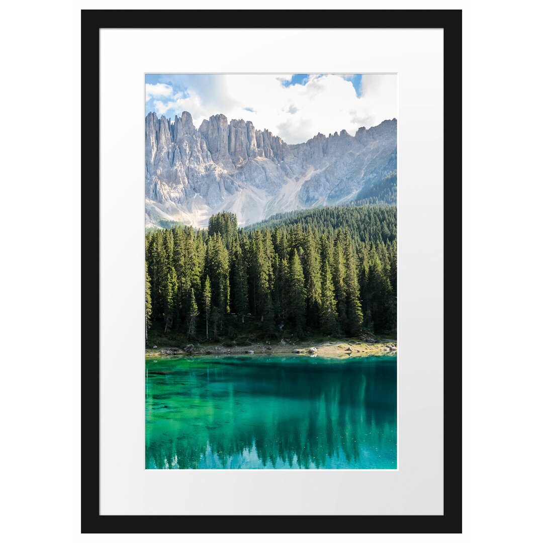 Gerahmtes Poster Wunderschöner klarer Bergsee