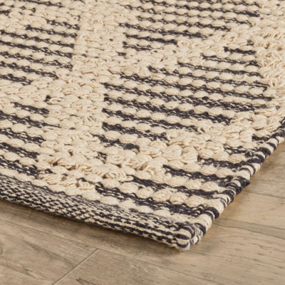 Textured Diamond Blue Ivory Hand-Woven Cotton Rug