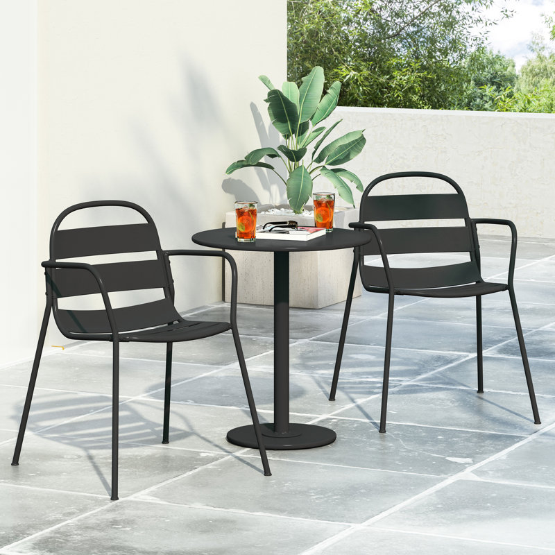 Bistro d'extérieur en fer noir mat, convenant à différents styles de décor en fer de cour moderne avec une structure stable