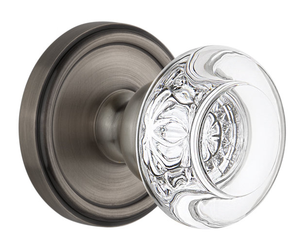 Rosette Grandeur Georgetown avec bouton de porte en cristal Bordeaux, Étain antique, 2-3/4"