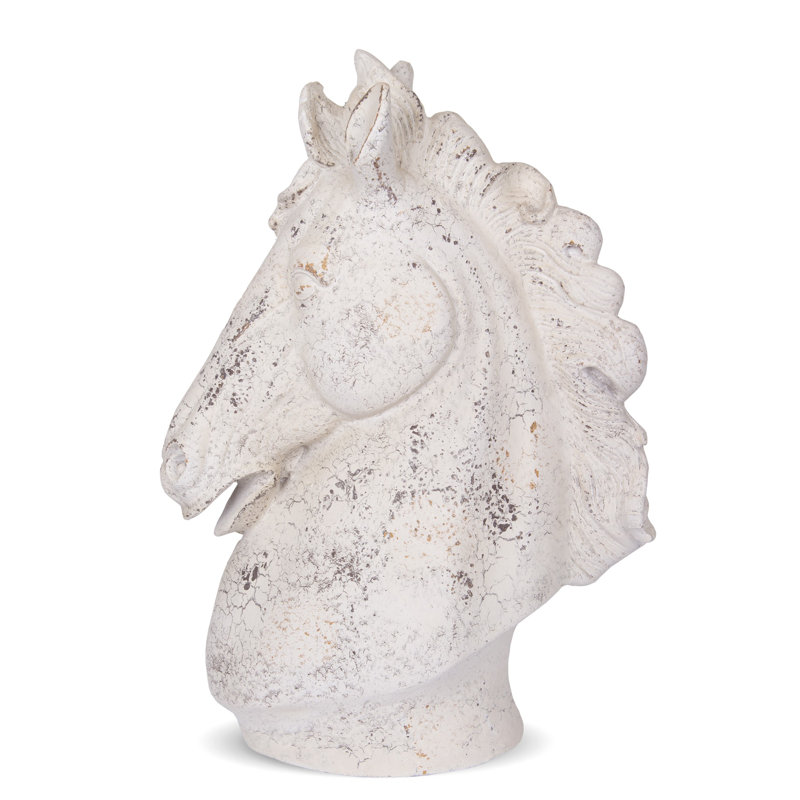 Figurines & Sculptures