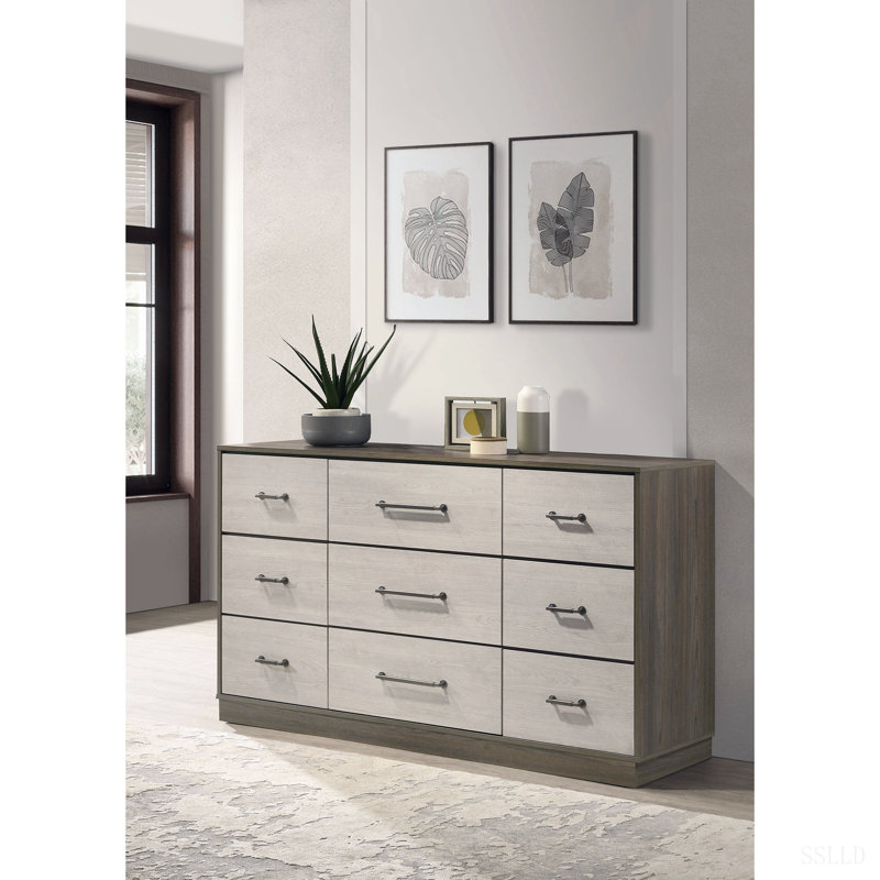 Commode 9 tiroirs Edmondson, 35 cm H x 60.75 cm W x 17.75 cm D