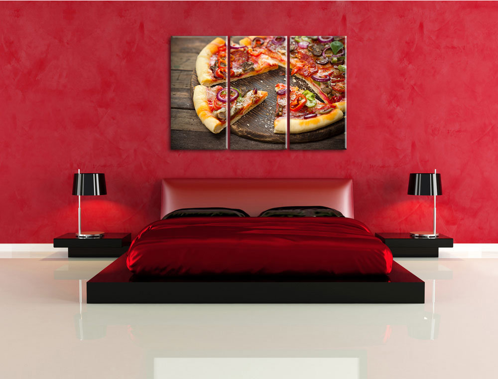 3-tlg. Leinwandbilder-Set „Leckere Pizza auf Holztisch A“, Fotodruck