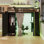 Lit mezzanine double en bois avec garde-robe, tablettes, rideaux occultants et lumières RVB