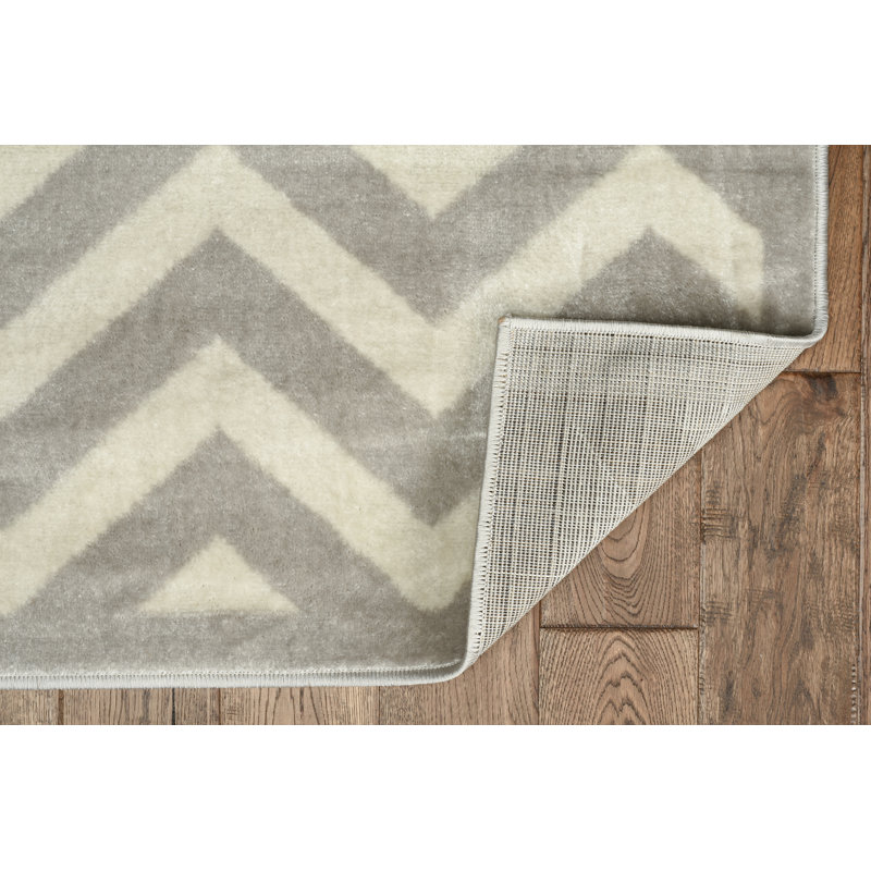 Chevron Elegance Off-White and Grey 8' x 10' Synthetic Rug