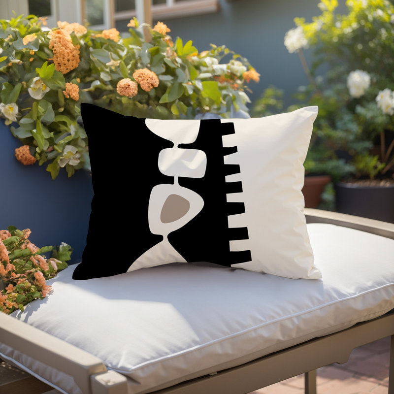 Oreiller rectangulaire réversible intérieur / extérieur Kanai, Noir / blanc cassé, H 14 po x l 20 po