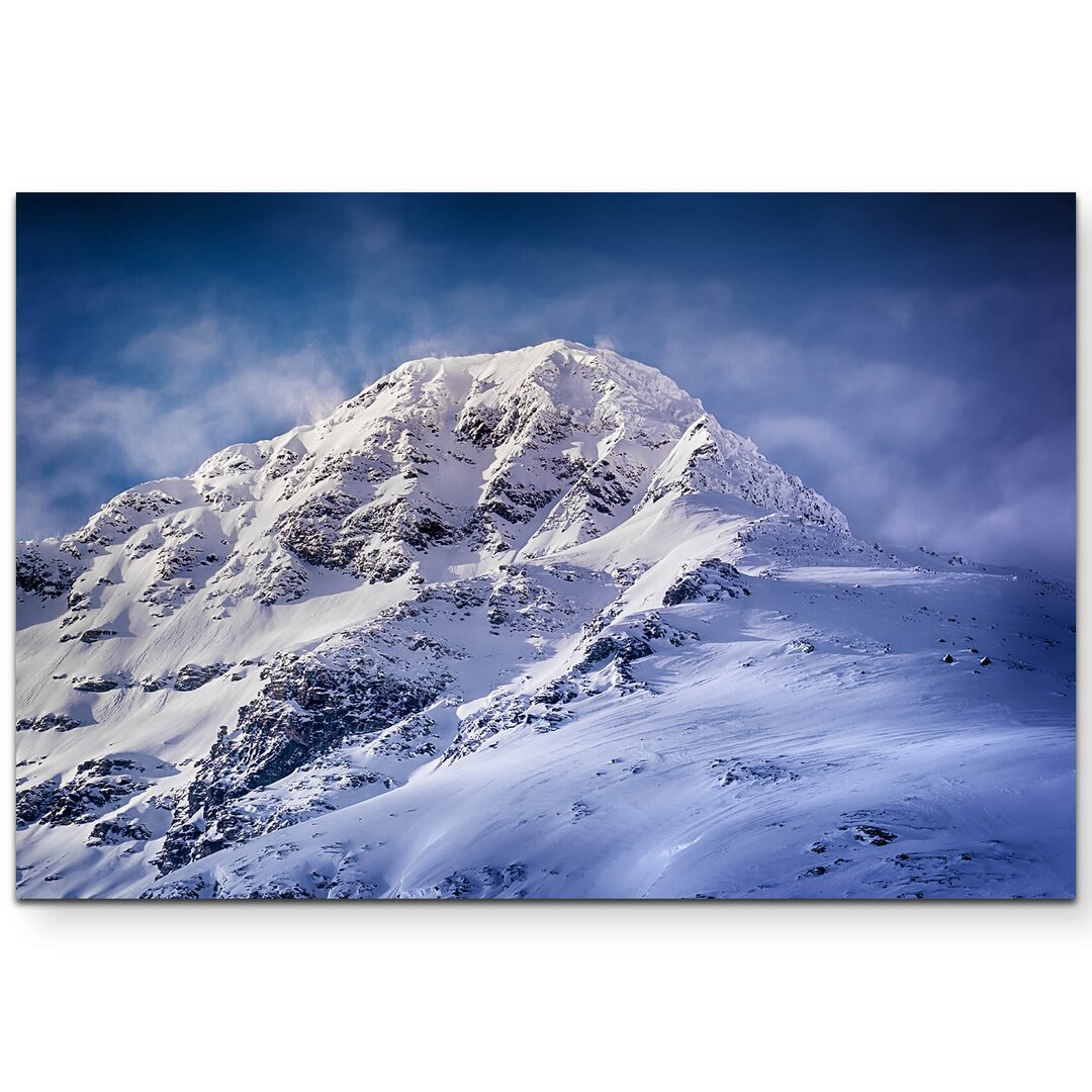 Leinwandbild Schneebedeckte Berggipfel in Norwegen