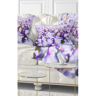 Coussin lombaire à montage sur le terrain floral
