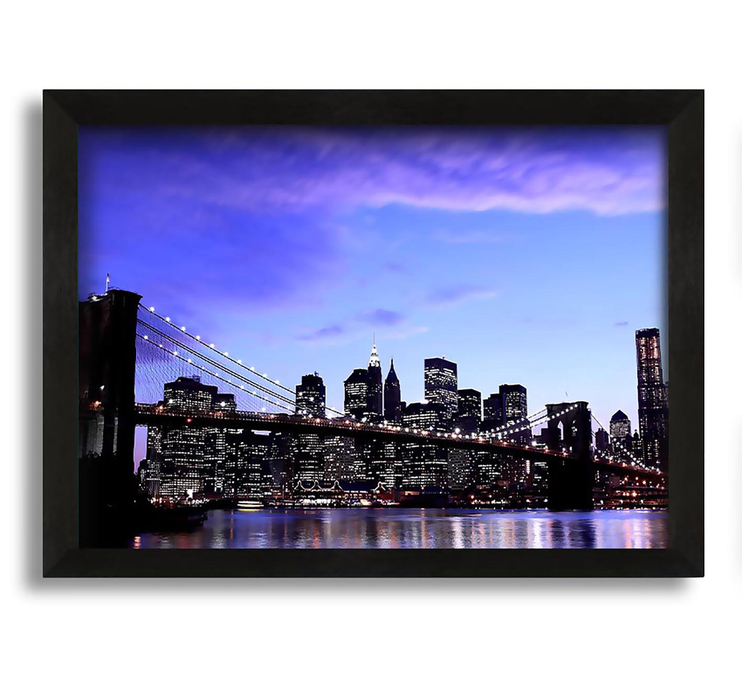 Gerahmtes Poster Brooklyn Bridge bei Nacht in Leinwand