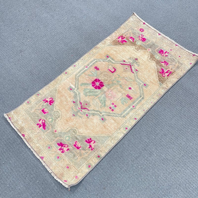 Tapis rétro en laine beige, géométrique 20,5 x 41,3 pouces