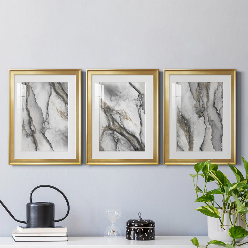 «Abstract Ink Fantasy I», ensemble de 3 cadres photo, Cadre doré, H 24,5 po x l 55,5 po x P 1 po