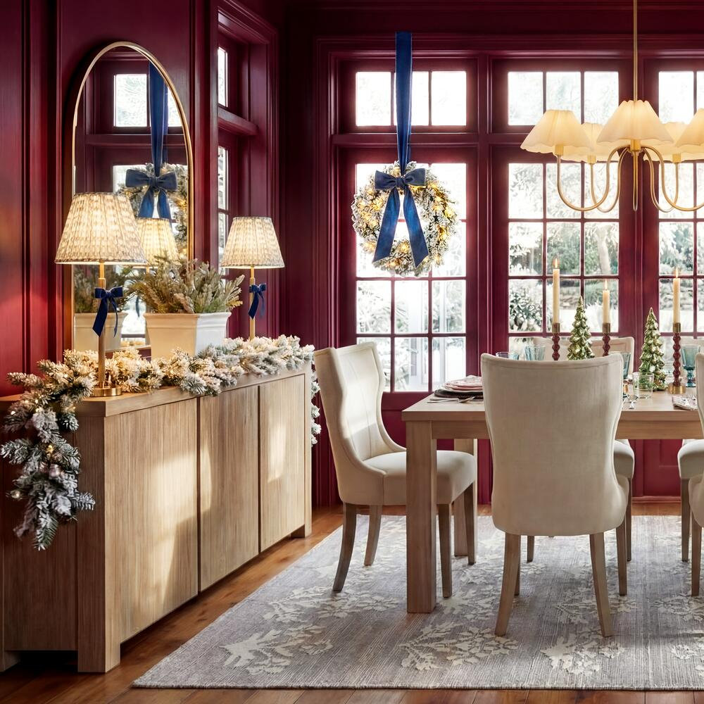 108" Frosted Pre-Lit Christmas Garland
