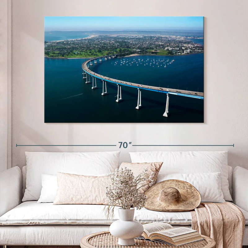 Lilie Coronado Bay Bridge Curve, H 34 po x l 51 po