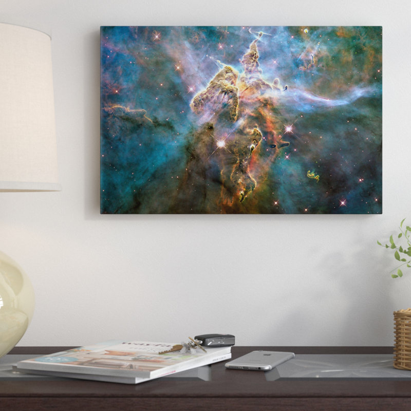 «Mystic Mountain in Carina Nebula (Hubble Space Telescope)», impression, H 12 po x l 18 po x P 1,5 po, Toile tendue