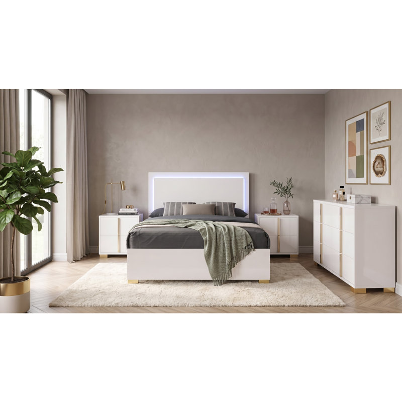Maxwell Black Queen 4-piece Bedroom Set, Black, 4 Pcs: Bed, Chest, 2 Nightstands, Queen