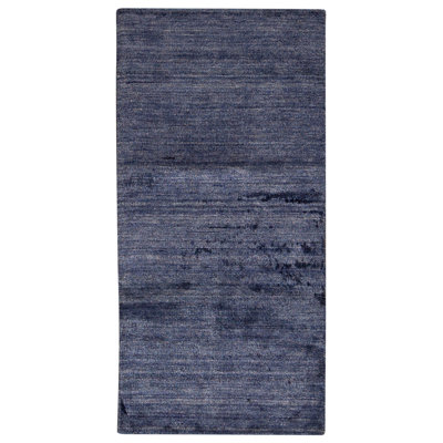 Tapis bleu foncé noué à la main de haute qualité