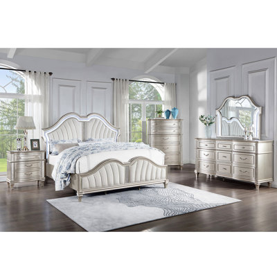 Katerina Ivory/Silver Oak 5-Piece Eastern King Platform Bedroom Set