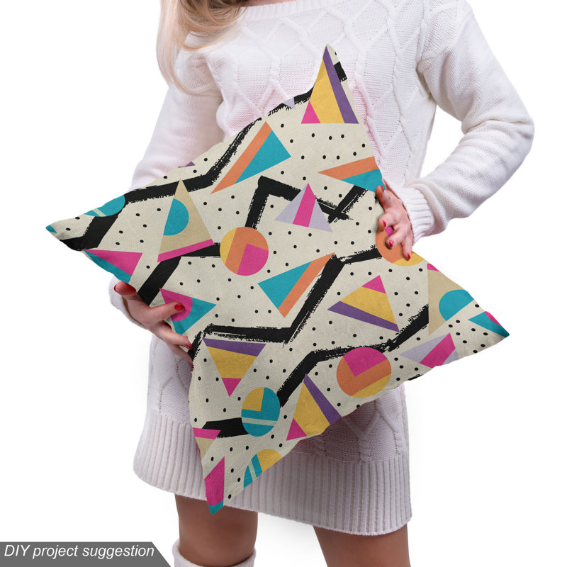 Tissu triangles et cercles, l 58 po x L 108 po