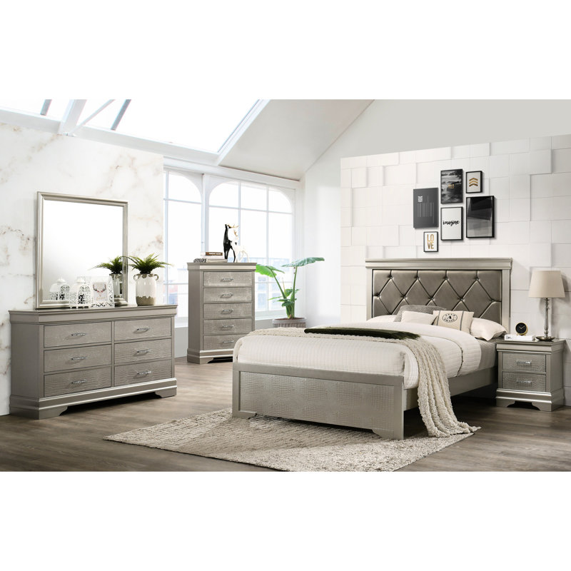 Lit double à finition beige avec tête de lit tapissier en polyuréthane et base solide Meubles de chambre à coucher: pieds en métal