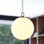 Luminaire suspendu 1 lumière 12 po Monticello Luminaire suspendu en forme de globe large en laiton doré avec abat-jour en verre albâtre blanc, luminaire suspendu pour table de salle à manger, cuisine, entrée, chambre à coucher, îlot, vestibule