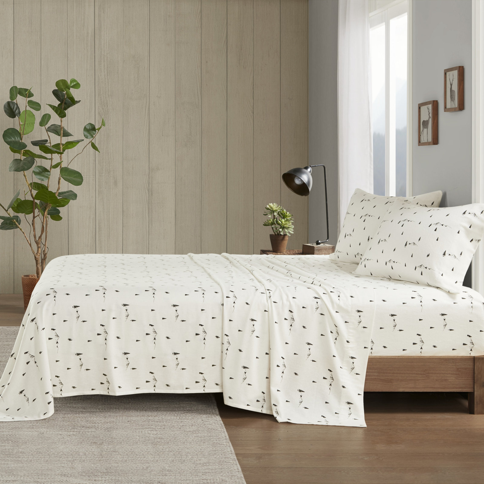 Woolrich Cotton Flannel Sheet Set, Queen Sheet Set with 2 Pillowcases, Light Gray/Red/Green Christmas Tree