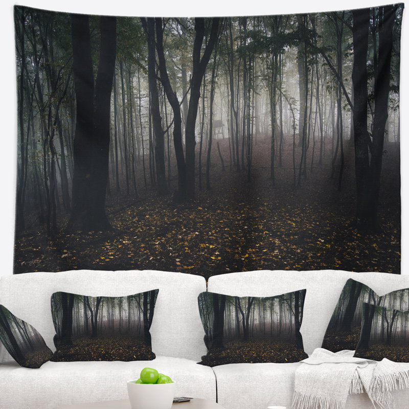 Tapisserie forêt sauvage dark effrayant éclairé misty, H 50 po x l 60 po