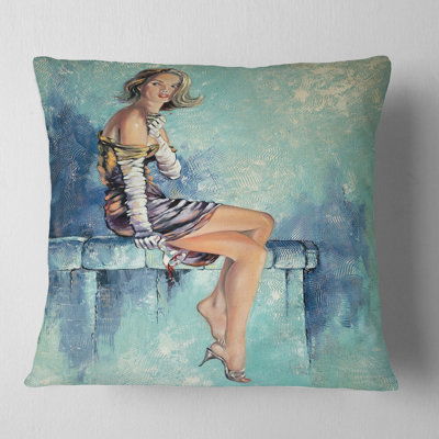 Fille avec verre - Coussin décoratif imprimé sensuel