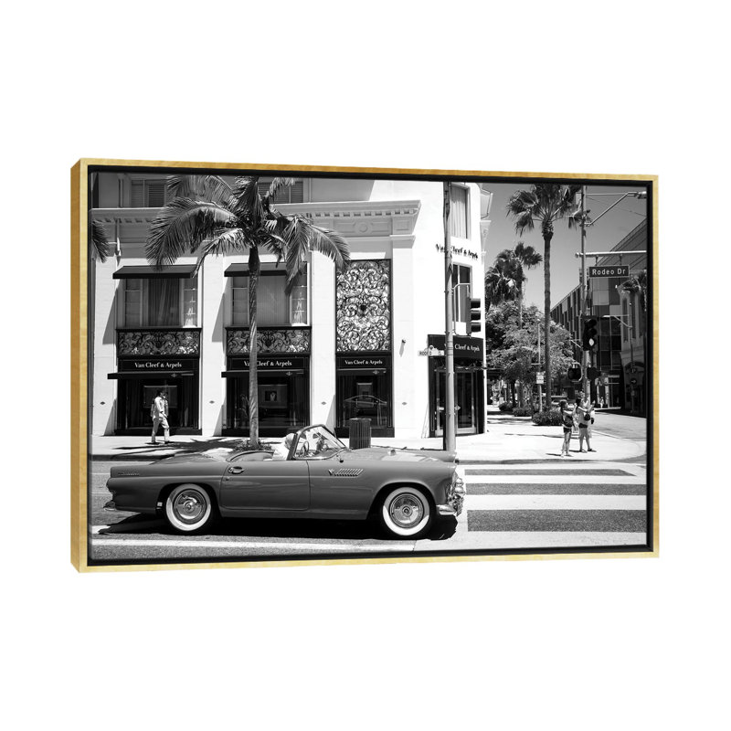 Rodeo Drive Classic - impression d'art mural, H 32 po x l 48 po, Reproduction encadrée sans passe-partout, Doré