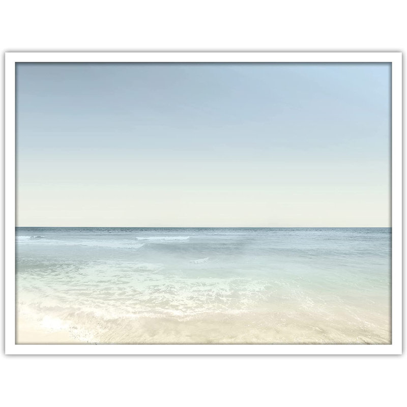 «Sandy Beach with Horizon and Waves Coastal Ocean», photographie d'un seul cadre, Cadre blanc