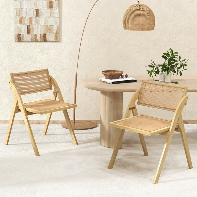 Ensemble de 2 chaises pliantes Bayou Breeze avec dossier en rotin tissé et structure en bois d'hévéa, Naturel