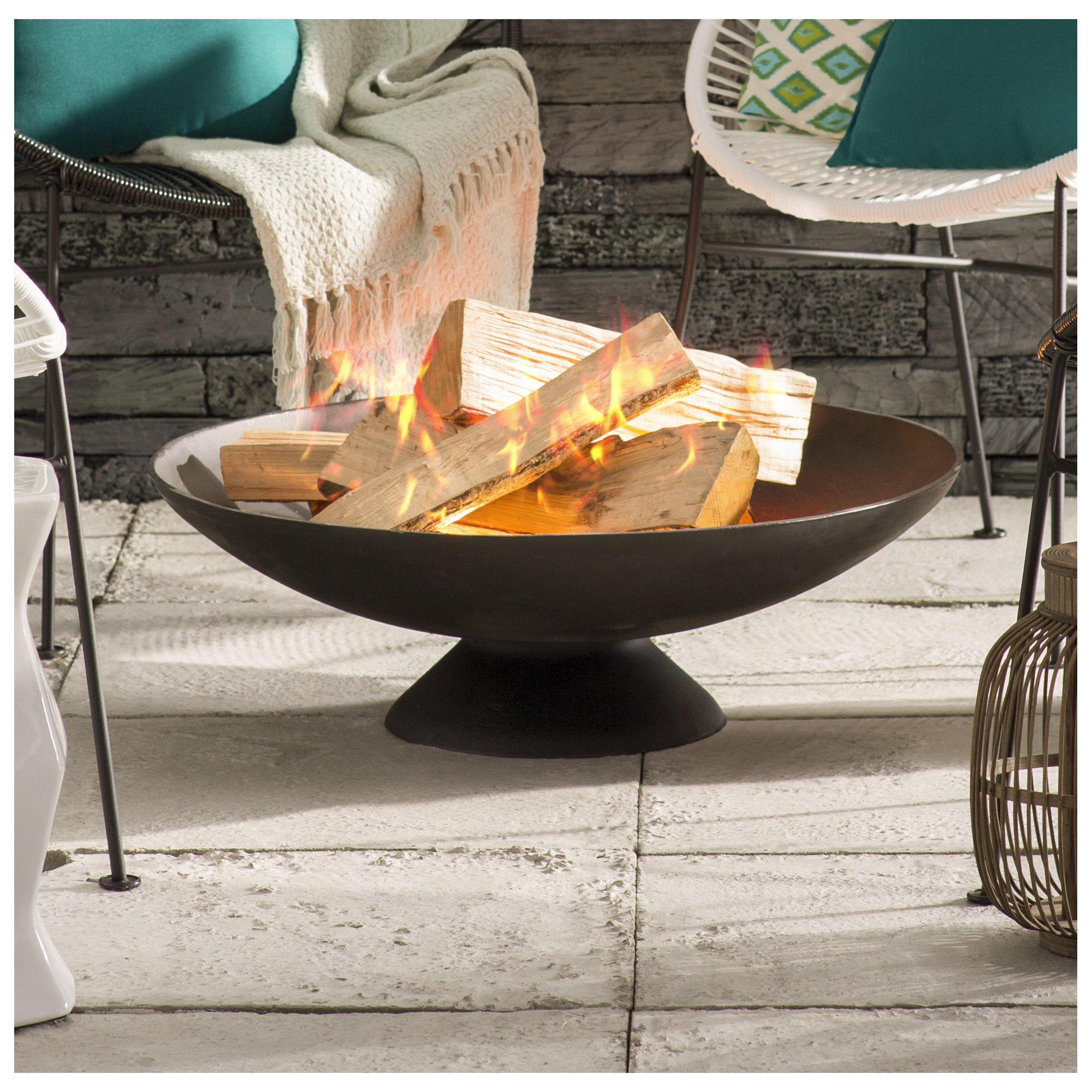 Howland Round Fire Pit, 10" H x 31" W x 31" D