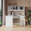 Bureau d'ordinateur à domicile avec huche-743864436