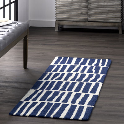 Tapis bleu marine / blanc en laine touffeté à la main Lauderhill