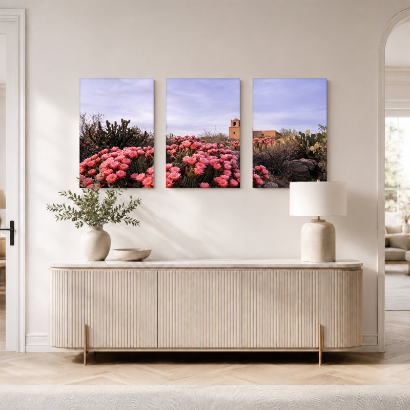 Cactus roses en fleurs avec adobe, ensemble de 3 toiles, 18"H x 12"W x 3pcs